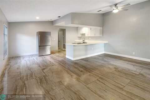 4371 NW 80th Ave, Coral Springs, FL 33065