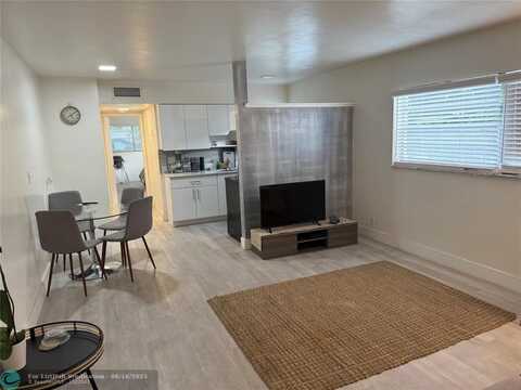 1638 Plunkett St, Hollywood, FL 33020