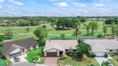 8208 NW 80th St, Tamarac, FL 33321