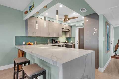2751 N Palm Aire Dr, Pompano Beach, FL 33069