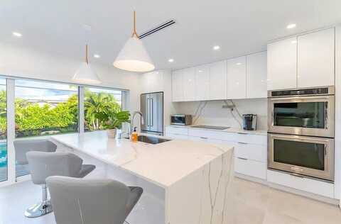 6600 NE 21st Dr, Fort Lauderdale, FL 33308