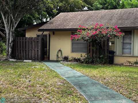 117 Essex Rd, Hollywood, FL 33024