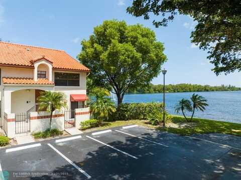 112 Liberty Ct, Deerfield Beach, FL 33442