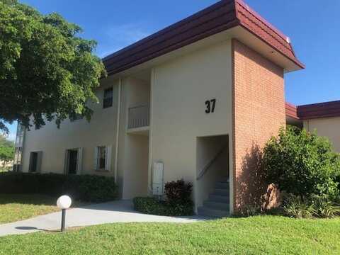 37 Pine Arbor Lane, Vero Beach, FL 32962
