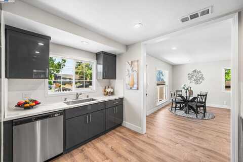 1244 Locust St, Livermore, CA 94551