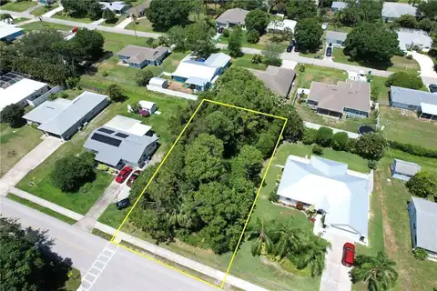 418 Easy Street, Sebastian, FL 32958