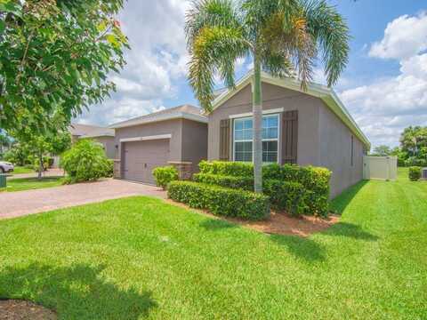 2641 Crowned Eagle Circle SW, Vero Beach, FL 32962