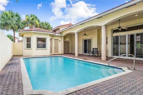 1961 Newmark Circle SW, Vero Beach, FL 32968