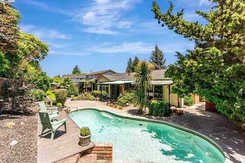 36 Barcelona Ct, Danville, CA 94526