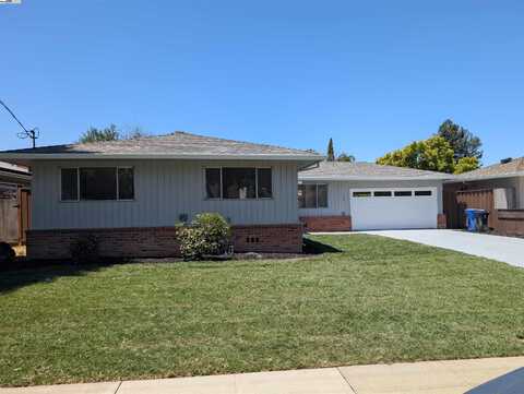 493 Washburn Dr, Fremont, CA 94536