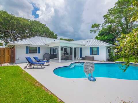 980 Clipper Road, Vero Beach, FL 32963