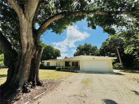 2625 52nd Avenue, Vero Beach, FL 32966