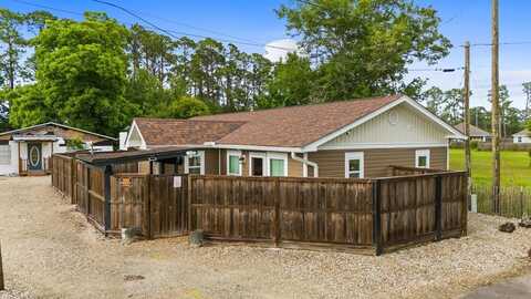 691 Duval St, Port Saint Joe, FL 32456