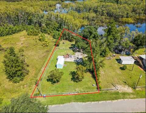 139 Bob Little Dr, Wewahitchka, FL 32465