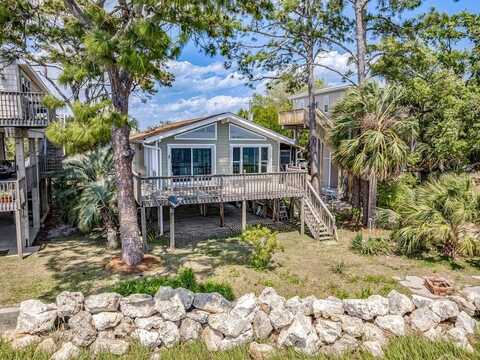 47 West Point Dr, Crawfordville, FL 32327