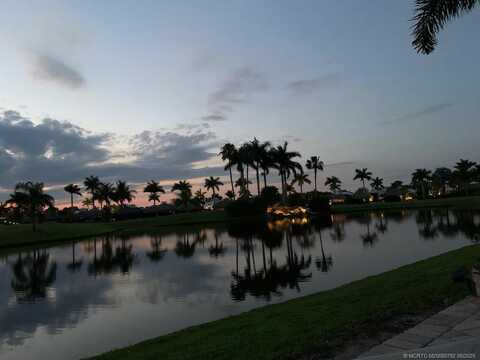 258 NW Hazard Way, Port Saint Lucie, FL 34986
