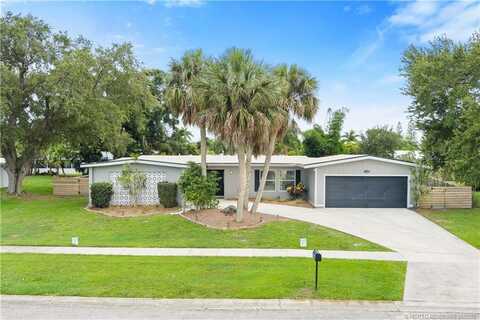 1420 SE San Ignacio Lane, Port Saint Lucie, FL 34952