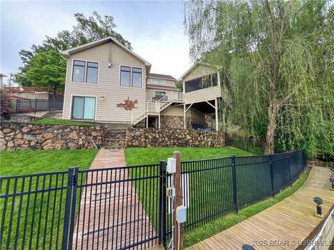 158 Oak Manor Circle, Sunrise Beach, MO 65079