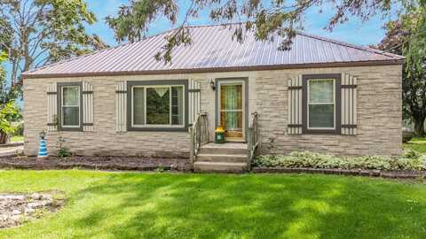 W8749 HUNTERS Road, HORTONVILLE, WI 54944