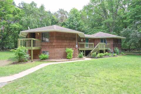 3421 SPUR Lane, SUAMICO, WI 54313