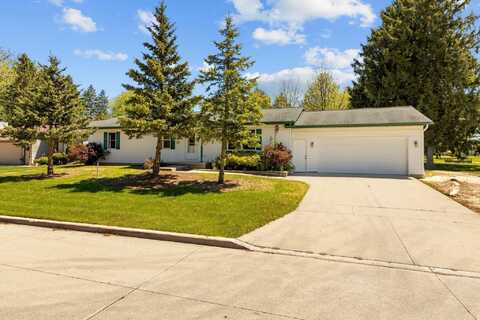 2225 PAUL Road, MANITOWOC, WI 54220