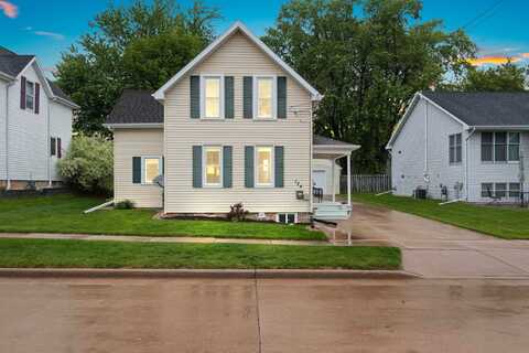 124 WILLOW Street, LITTLE CHUTE, WI 54140