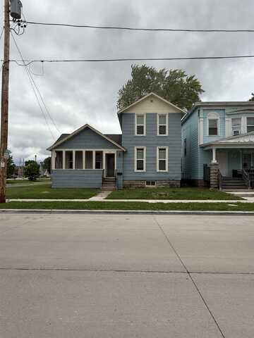 720 W LINCOLN Avenue, OSHKOSH, WI 54901