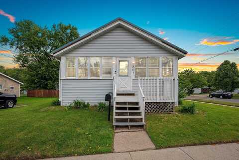 803 W NORTH WATER Street, NEW LONDON, WI 54961