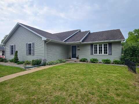3201 MOCKINGBIRD Way, OSHKOSH, WI 54904