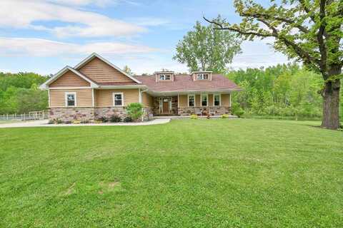 N6871 MOORE Road, SEYMOUR, WI 54165