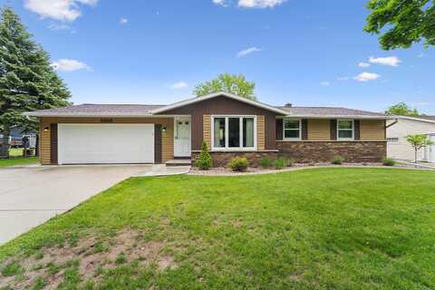 2588 MARY JO Drive, GREEN BAY, WI 54311