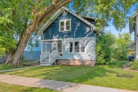 1212 N LEMINWAH Street, APPLETON, WI 54911