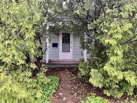 1832 MT VERNON Street, OSHKOSH, WI 54901