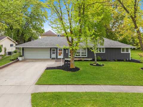 334 LEE Avenue, BRILLION, WI 54110