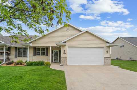 536 COONEN Drive, COMBINED LOCKS, WI 54113