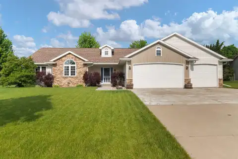 N2325 HEAVENLY Drive, GREENVILLE, WI 54942
