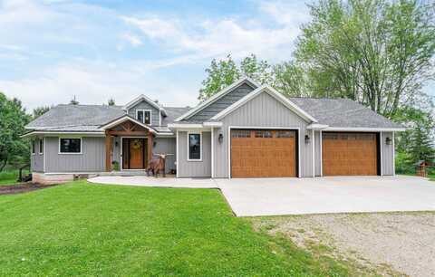 8079 COUNTY ROAD MM, LARSEN, WI 54947