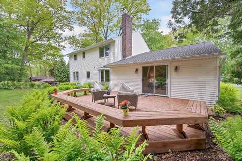 295 SEMINOLE Lane, GREEN BAY, WI 54313