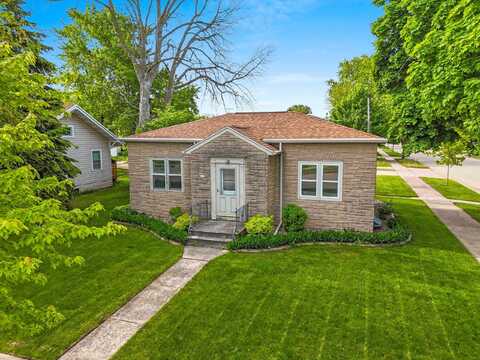203 E 1ST Street, KIMBERLY, WI 54136