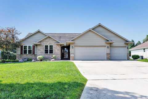 3611 GLEN KENT Court, GREEN BAY, WI 54313