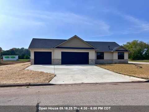525 KIRKLAND Avenue, ALGOMA, WI 54201