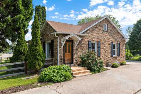 2736 HARRISON Street, OSHKOSH, WI 54901