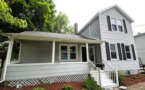 416 CAROLINE Street, NEENAH, WI 54956