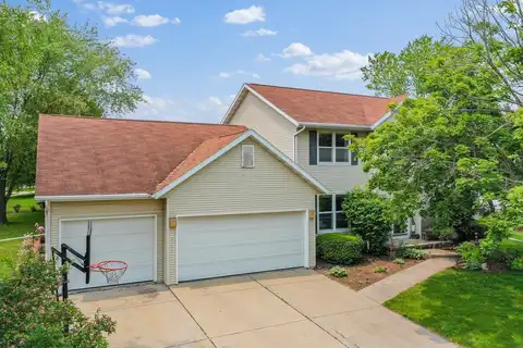 803 W GILE Circle, DE PERE, WI 54115