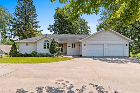 2411 POPP Lane, BRILLION, WI 54110