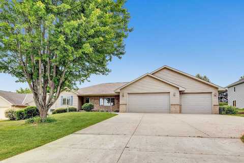 1411 COCOS Run, GREEN BAY, WI 54313