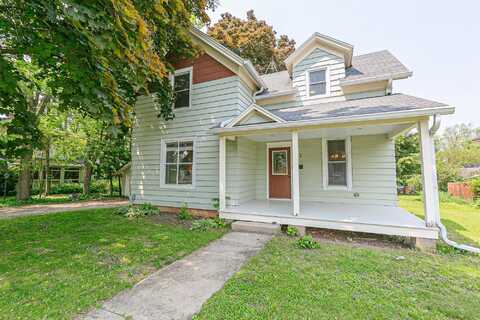 137 E SCOTT Street, OMRO, WI 54963