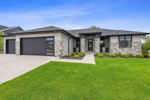3812 HAWK LEDGE Circle, DE PERE, WI 54115
