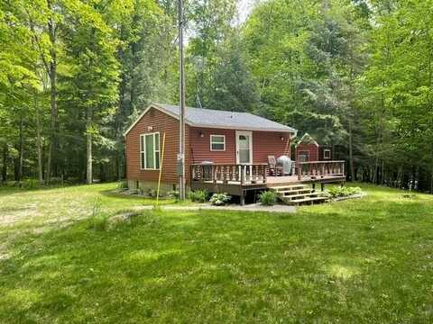 E1304 W RIVER HILL Road, IOLA, WI 54945