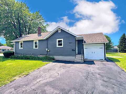 985 HIGGINS Avenue, NEENAH, WI 54956
